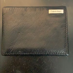 Men’s Calvin Klein Slim Bi-Fold Leather Wallet